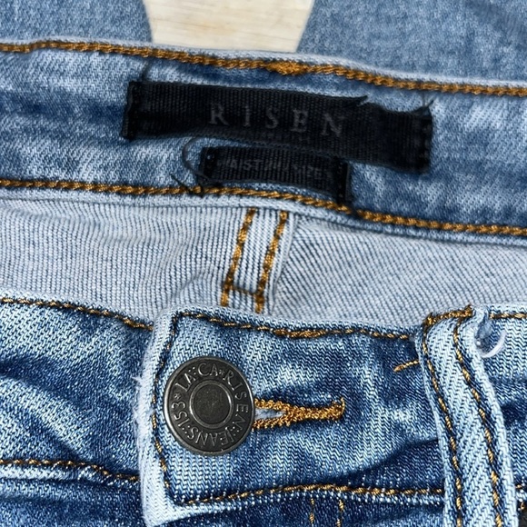 Risen Jeans High Rise Relaxed Skinny Raw Hem Distressed RDP1443 | size 26/3 - Picture 7 of 9